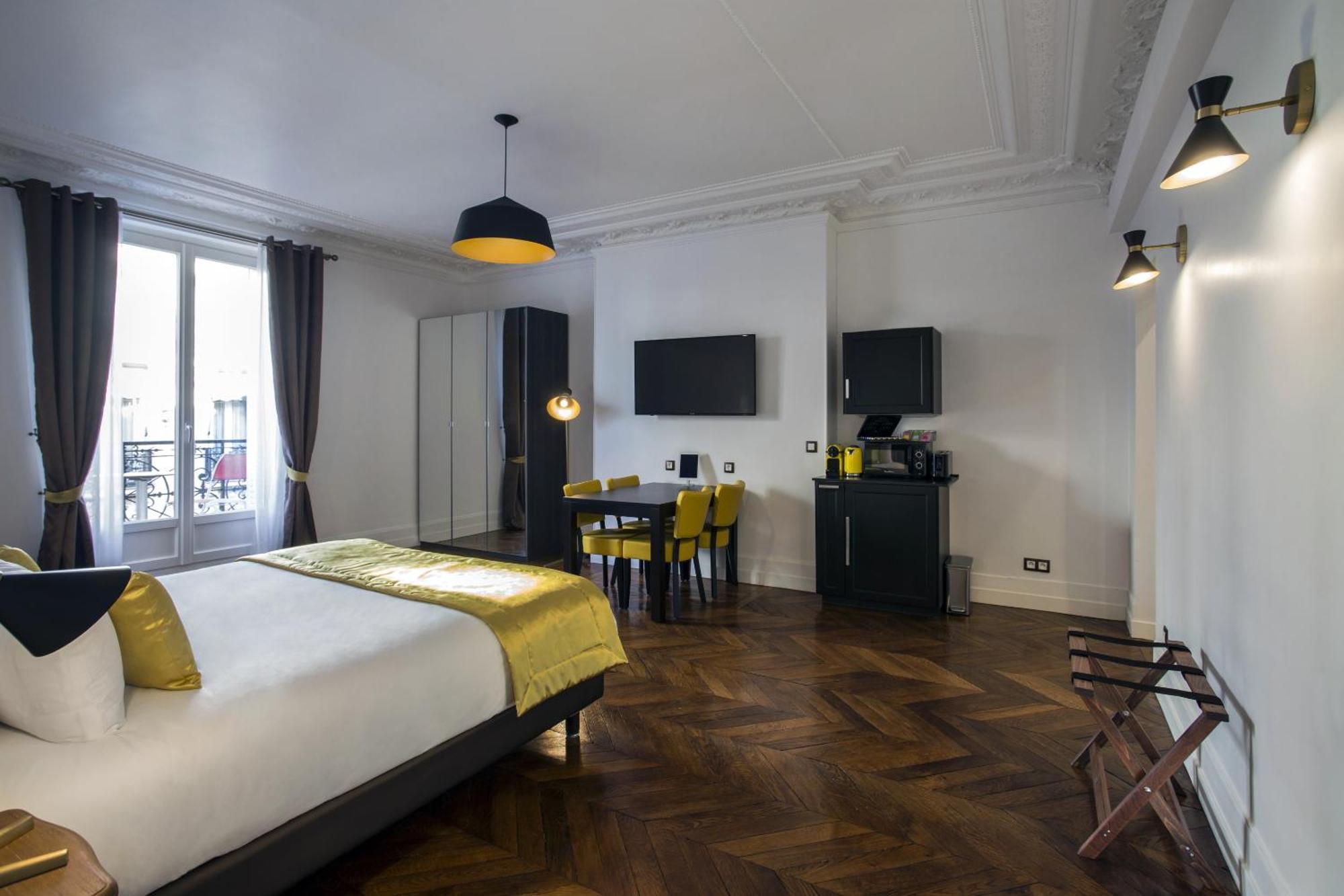 Vestay George V Paris Quarto foto